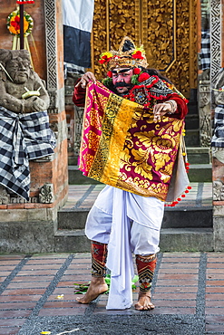 Barong and Kris dance, traditional Balinese dance, Ubud, Bali, Indonesia, Southeast Asia, Asia