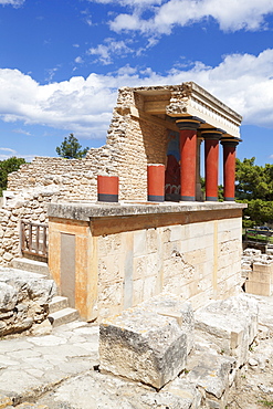 Minoan Palace, Palace of Knossos, North Entrance, Iraklion (Heraklion) (Iraklio), Crete, Greek Islands, Greece, Europe