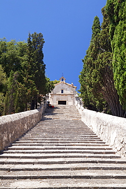 Stairway to calvary with chapel, Pollenca, Majorca (Mallorca), Balearic Islands (Islas Baleares), Spain, Mediterranean, Europe