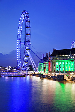 Millennium Wheel (London Eye), Old County Hall, London Aquarium, River Thames, South Bank, London, England, United Kingdom, Europe