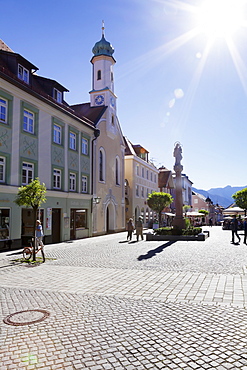 Untermarkt marketplace, Maria Hilf Church,, Murnau am Staffelsee, Blaues Land, Upper Bavaria, Bavaria, Germany, Europe