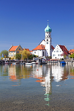 St.. Georg Church and Castle, Peninsula of Wasserburg, Lake Constance, Schwaben, Bavaria, Germany, Europe 