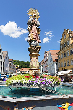 Mondsichelmadonna sculpture, Marienbrunnen fountain at market sqaure, Schwaebisch-Gmund, Baden-Wurttemberg, Germany, Europe