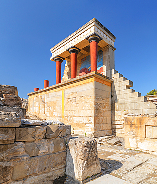 Palace of Minos, restored north entrance, ancient city of Knossos, Iraklion, Crete, Greek Islands, Greece, Europe