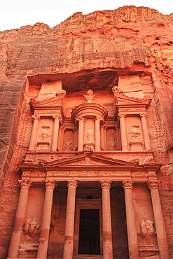 The Treasury (Al-Khazneh), Petra, UNESCO World Heritage Site, Jordan, Middle East