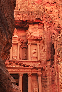 The Treasury (Al-Khazneh), seen from the Siq, Petra, UNESCO World Heritage Site, Jordan, Middle East