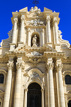 Cathedral, baroque facade, Piazza Duomo, Ortigia (Ortygia), Syracuse (Siracusa), UNESCO World Heritage Site, Sicily, Italy, Mediterranean, Europe