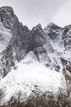 Trollveggen (Troll Wall), Europe's highest vertical rock face, Romsdalen Valley, in winter, More Og Romsdal, Norway, Scandinavia, Europe