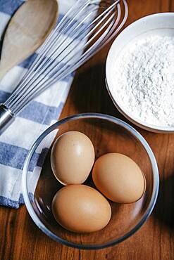 Eggs, flour and baking tools