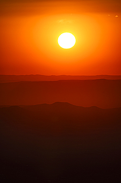 Usa, New Mexico, Santa Fe, Sunset above Sangre De Cristo Mountains