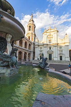 View of the Basilica of the Holy House and fountain decorated with statues, Loreto, Province of Ancona, Marche, Italy, Europe