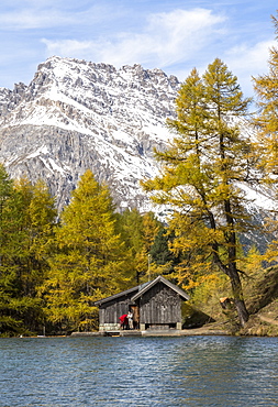 Wood hut on the shore of Lai da Palpuogna (Palpuognasee), Bergun, Albula Pass, Canton of Graubunden (Grisons), Switzerland, Europe