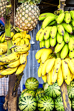 Bananas and pineapple for sale in a fruit shop, Zanzibar, Tanzania, East Africa, Africa