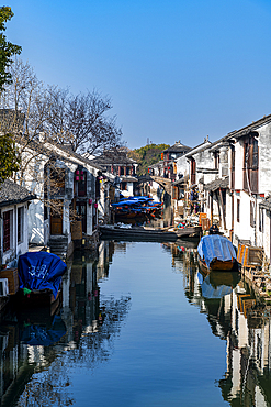 Water channel, Zhouzhuang water town, Jiangsu, China, Asia