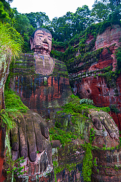 Leshan Giant Buddha, the largest stone Buddha on earth, Mount Emei Scenic Area, UNESCO World Heritage Site, Leshan, Sichuan, China, Asia