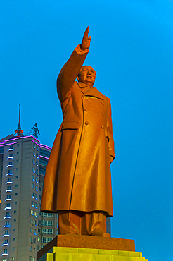 Illuminated statue of Mao, Dandong, Liaoning, China, Asia