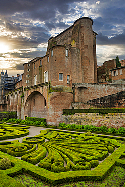 Episcopal city, around the Cathedral Sainte-Cecile, UNESCO World Heritage Site, Albi, Midi-Pyrenees, France, Europe