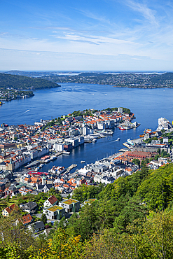 View over the UNESCO World Heritage Site, Bergen, Vestland, Norway, Scandinavia, Europe