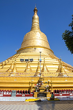 Shwemawdaw Pagoda, Bago, Myanmar (Burma), Asia