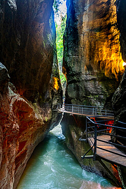 River Aare flowing through the Aare Gorge, Meiringen, Bernese Oberland, Switzerland, Europe