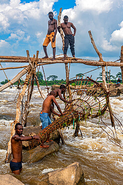 Indigenous fishermen from the Wagenya tribe, Congo River, Kisangani, Democratic Republic of the Congo, Africa