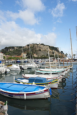 Boats in Cassis harbour, Bouches du Rhone, Provence, Provence-Alpes-Cote d'Azur, France, Europe