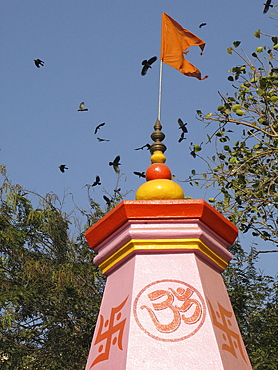 India. Hindu shrine, mumbai. Photo julio etchart