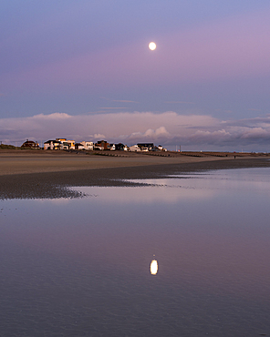 Moonrise, Camber Sands, East Sussex, England, United Kingdom, Europe