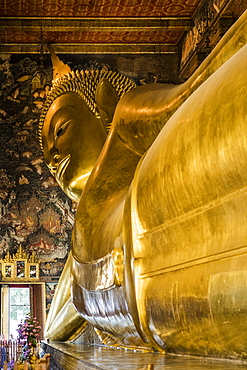 Wat Pho (Temple of the Reclining Buddha), Bangkok, Thailand, Southeast Asia, Asia