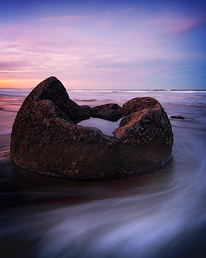 Moeraki Boulders at sunset, Otago, South Island, New Zealand, Pacific