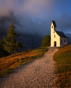 Capella Di San Maurizio at sunrise, Dolomites, Italy, Europe