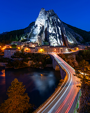 Rocher de la Baume, Sisteron Rock at blue hour, Sisteron, Alpes-de-Haute-Provence, Provence-Alpes-Cote d'Azur, Provence, France, Europe