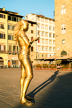 Giant bronze statue of a woman by British artist Thomas J Price, Piazza della Signoria, Florence, Italy, Europe