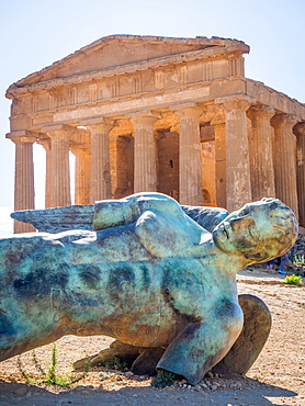 Greek ruins of Agrigento, UNESCO World Heritage Site, Sicily, Italy, Europe