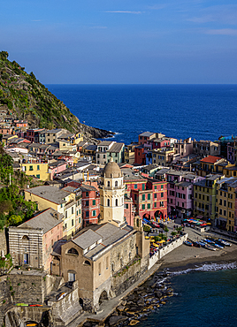 Vernazza Village, elevated view, Cinque Terre, UNESCO World Heritage Site, Liguria, Italy, Europe