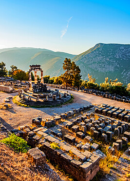 Tholos of Delphi, Temple of Athena Pronaia, sunrise, Delphi, UNESCO World Heritage Site, Phocis, Greece, Europe