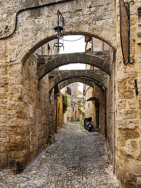 Street of the Medieval Old Town, Rhodes City, Rhodes Island, Dodecanese, Greek Islands, Greece, Europe