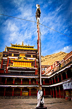 Courtyard temple of Tashi Lhunpo Monastery, Shigatse, Tibet, China, Asia