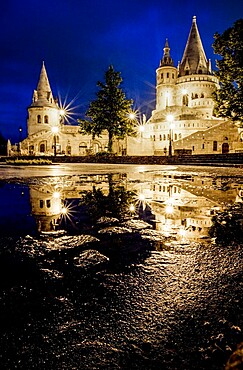 The Halaszbastya (Fisherman's Bastion) at night, located in the Buda Castle, in the 1st district of Budapest, UNESCO World Heritage Site, Budapest, Hungary, Europe