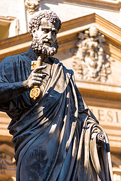 Statue of St. Peter in front of St. Peter's Basilica, Vatican City, Rome, Lazio, Italy, Europe