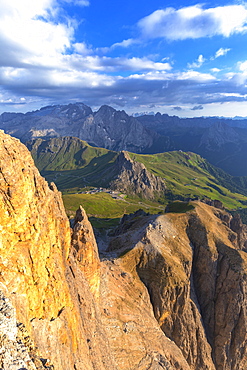 Sunset from Piz Pordoi with Marmolada in the background, Fassa Valley, Trentino, Dolomites, Italy, Europe