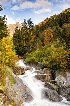 Waterfall in the Bagni di Masino reserve in autumn, Valmasino, Valtellina, Lombardy, Italy, Europe