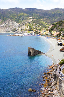 View of the beach at Monterosso, Cinque Terre, UNESCO World Heritage Site, Liguria, Italy, Europe