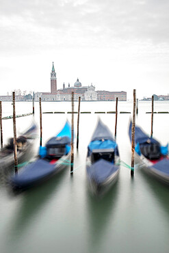 Gondolas with the Church of San Giorgio Maggiore in the background, Venice, UNESCO World Heritage Site, Veneto, Italy, Europe