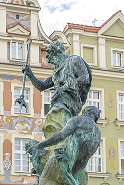 Fountain of Neptune, Old Town Square, Poznan, Poland, Europe