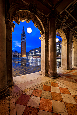 St. Mark's Square at night with the Campanile bell tower and the Basilica of St. Mark, San Marco, Venice, UNESCO World Heritage Site, Veneto, Italy, Europe