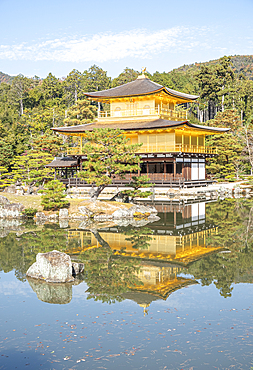 Kinkaku-ji temple of the Golden Pavilion reflected in a lake, UNESCO World Heritage Site, Kyoto, Honshu, Japan, Asia