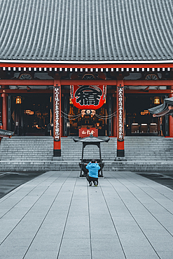 A tourist taking picture of the Senso ji Temple in Tokyo, Honshu, Japan, Asia