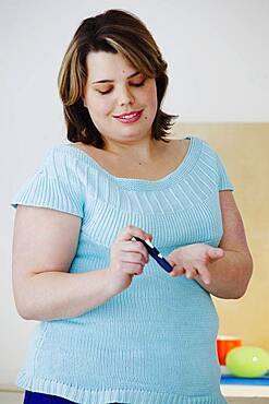 Test for diabetes, woman