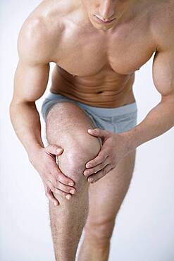 Man with knee pain